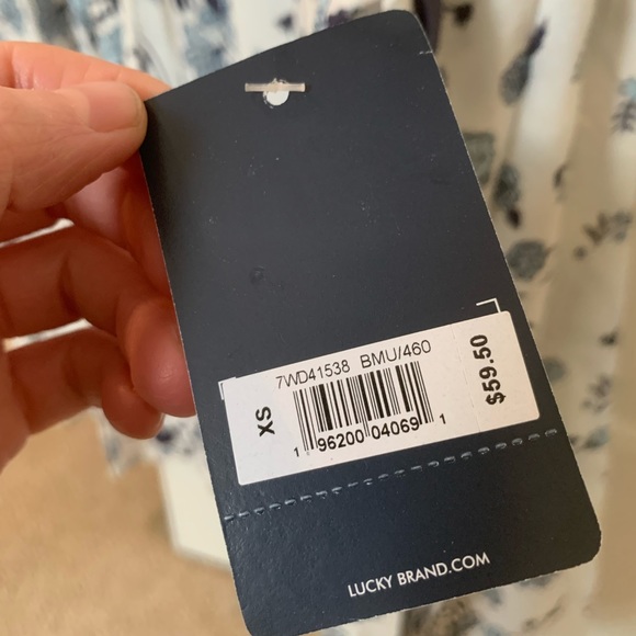 Lucky Brand floral top XS - Picture 4 of 4